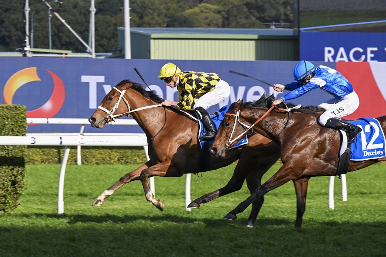 Autumn Glow maintains unbeaten record